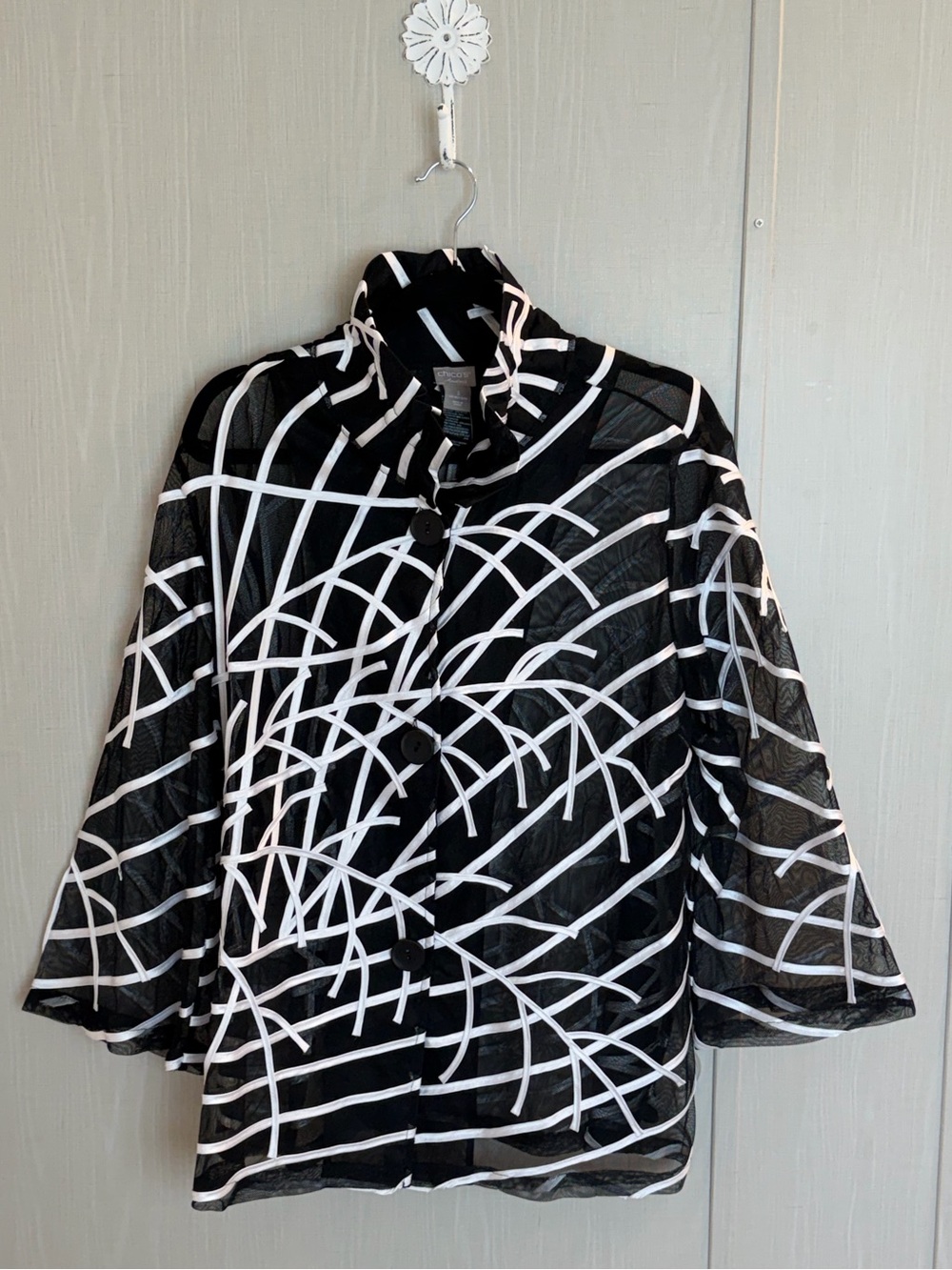 Chicos Travelers Artsy Satin Mesh Embroidered Jacket 3 US XL New Button